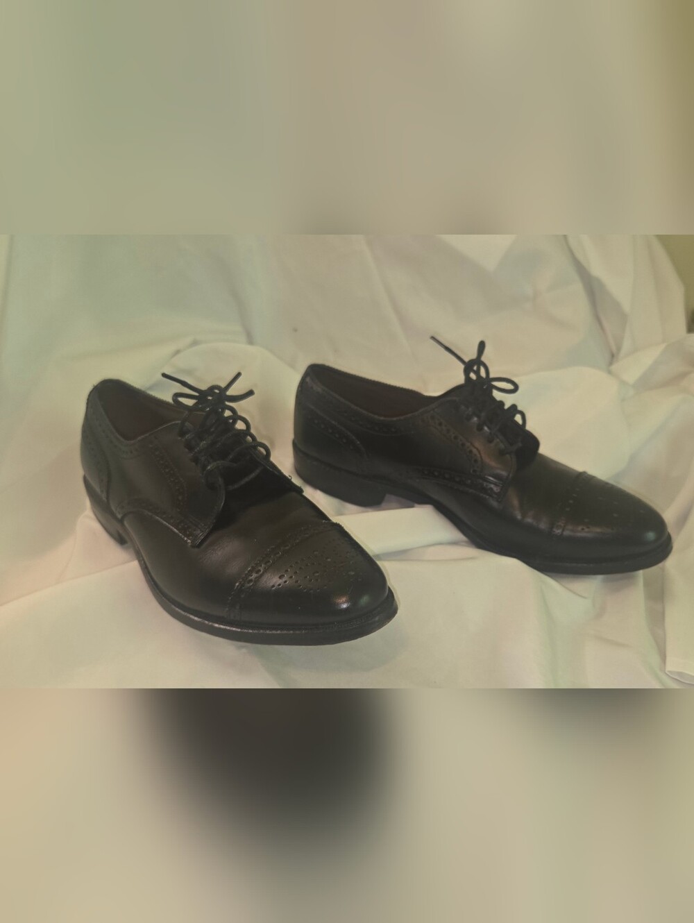 Allen Edmonds Sanford men's black leather cap toe oxford dress shoes. 8.5 D